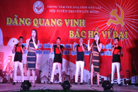 Chương trình Ca múa nhạc “Bài ca đất nước Anh hùng”